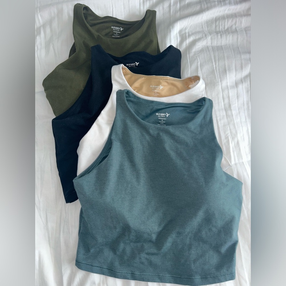 Old Navy Light Support PowerChill Longline Sports Bra